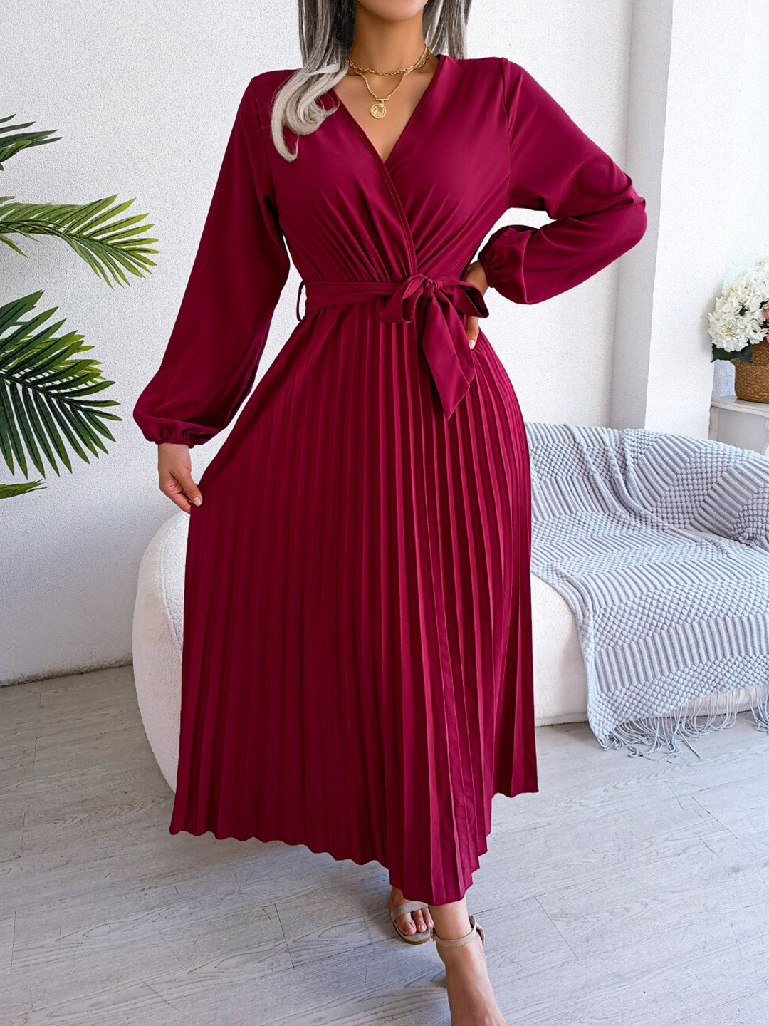 

StyleCast Maroon V-Neck Accordion Pleats Chiffon Maxi Dress