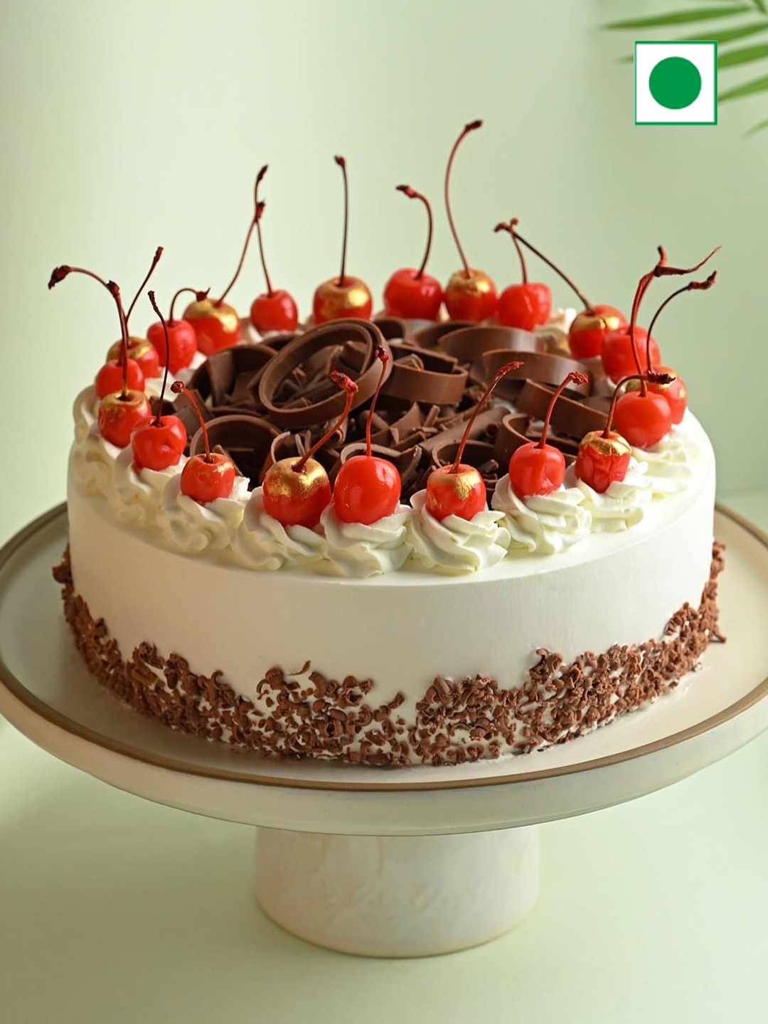 

Floweraura Black Forest Eggless Round Cake-500 G, Cream