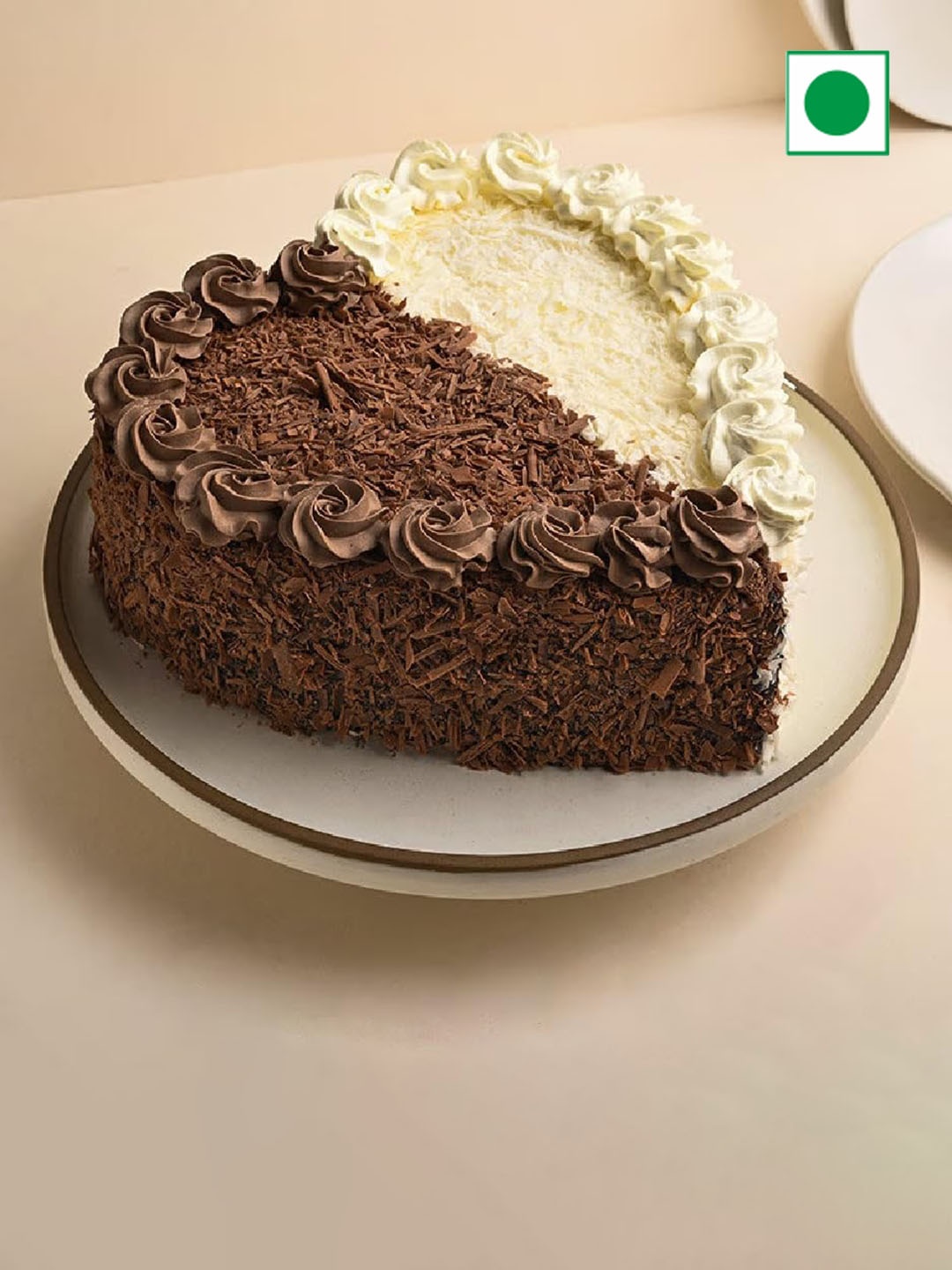 

Floweraura Black Forest Flavor Eggless Heart Cake- 1Kg, Brown