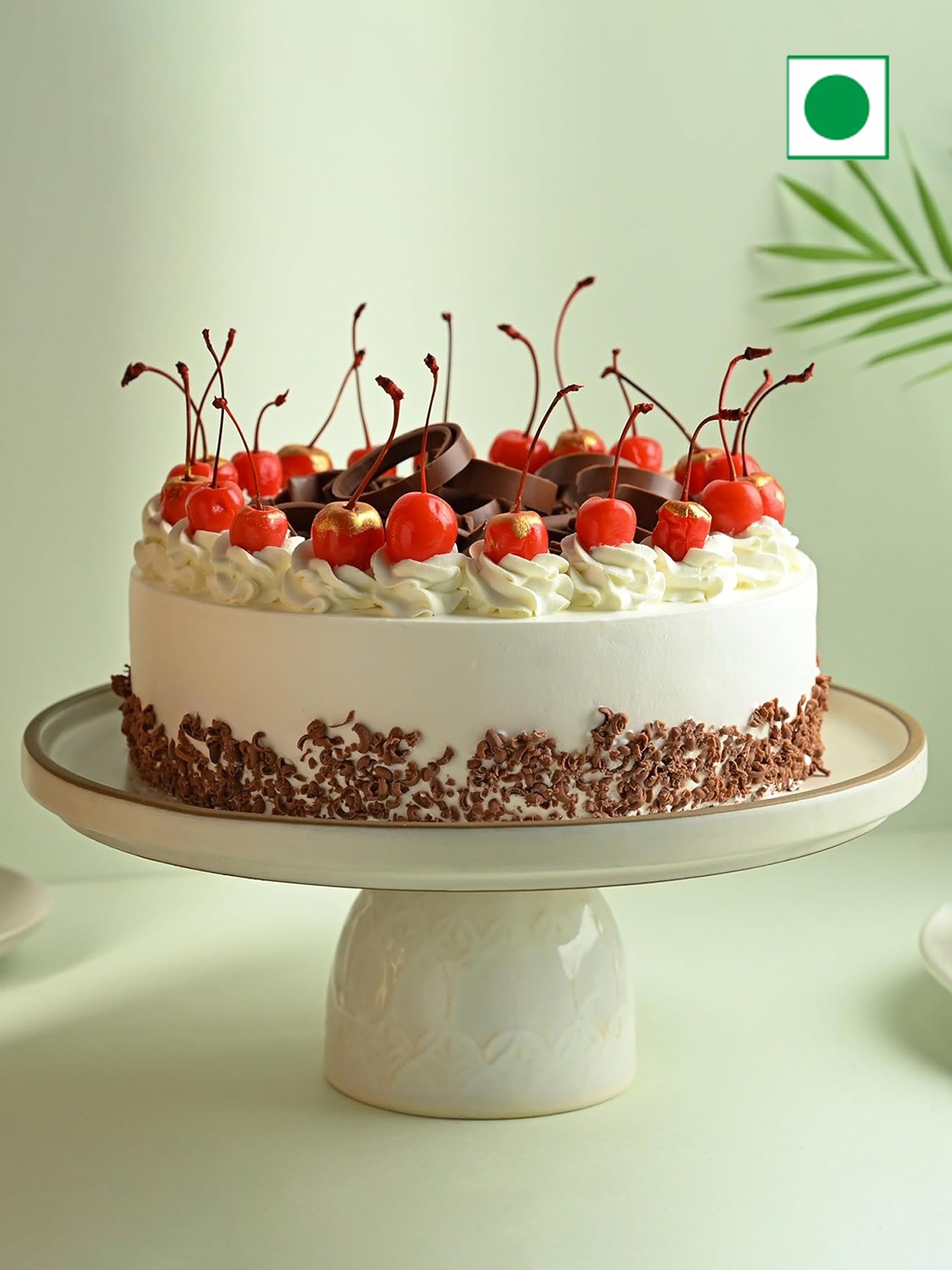 

Floweraura Black Forest Flavour Eggless Round Cake- 4Kg, White