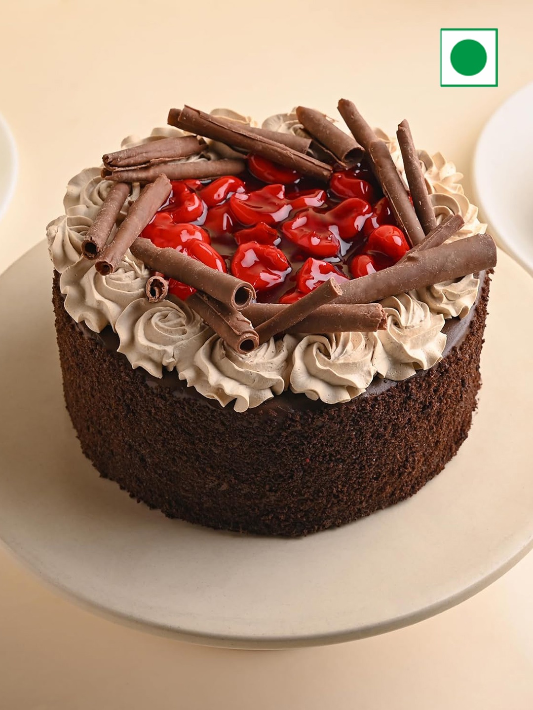 

Floweraura Black Forest Eggless Round Cake-500g, Brown