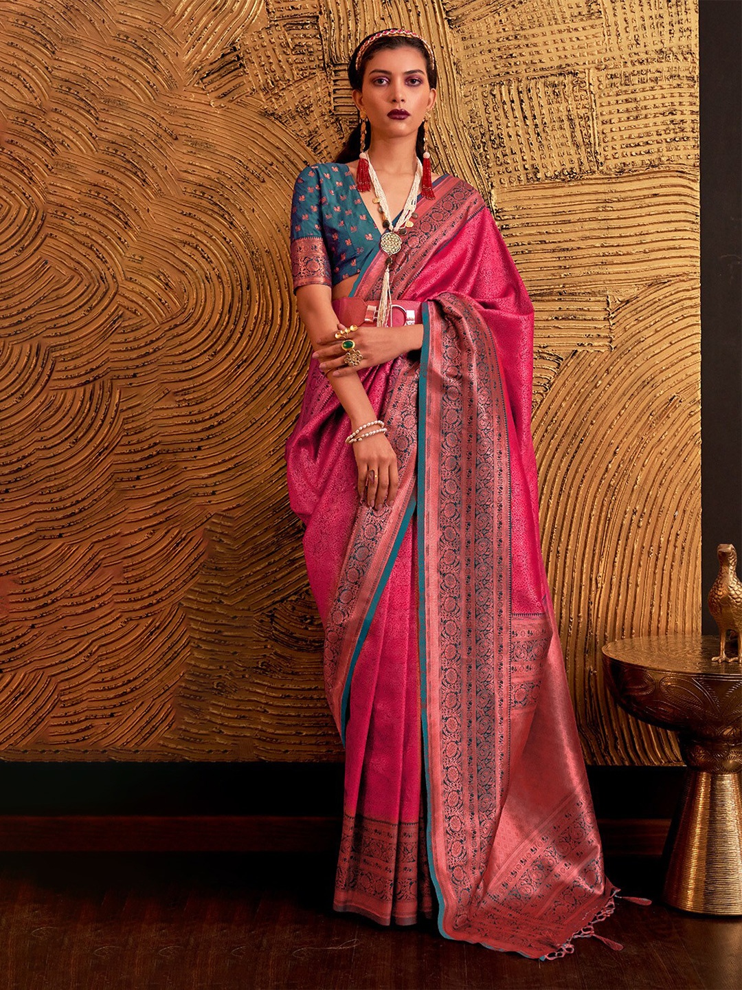 

DEVATITHI Floral Woven Design Zari Saree, Pink