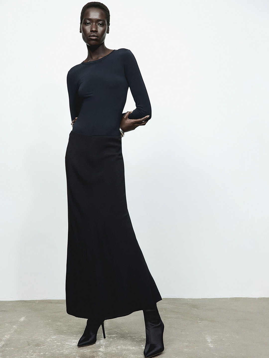 

H&M Viscose Crepe Skirt, Black