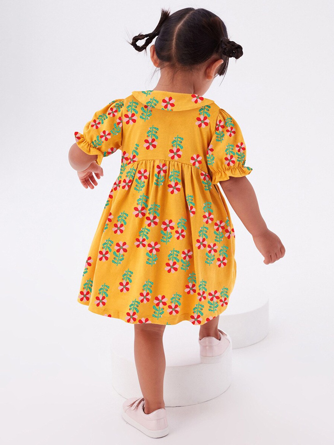 

StyleCast x Revolte Orange Floral Printed Puff Sleeve Cotton Fit & Flare Dress