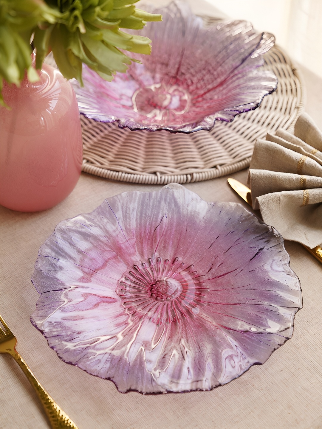

Pure Home and Living Set of 2 Pink and Purple Floral Shaped Glass Dinner Plates