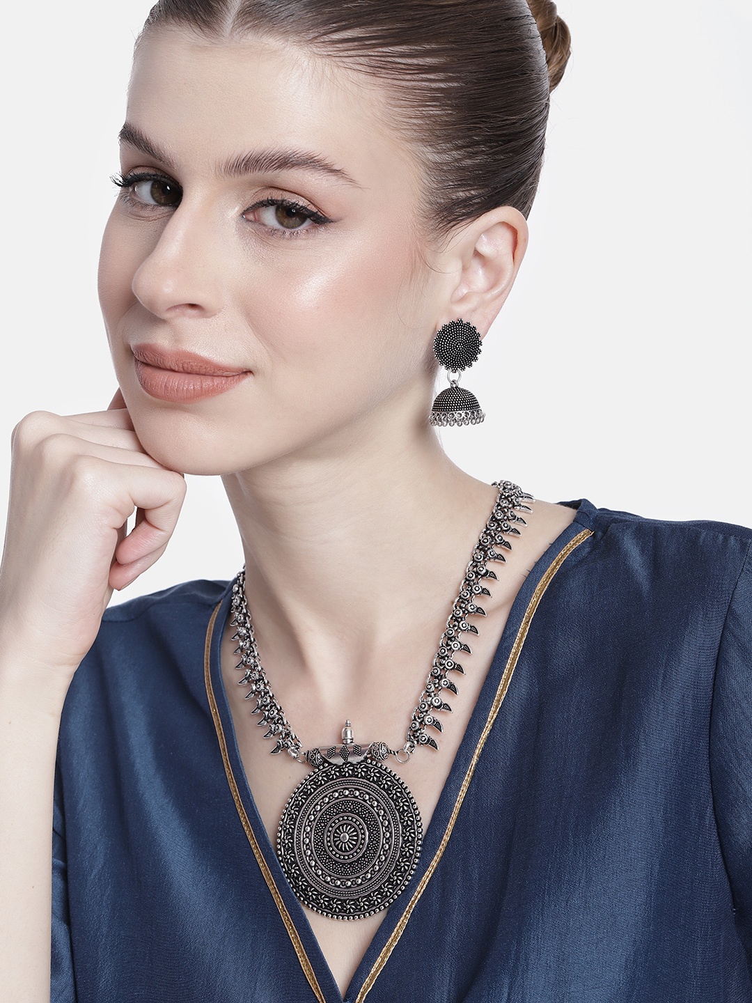 

AITIHYA Silver-Plated Oxidised Jewellery Set