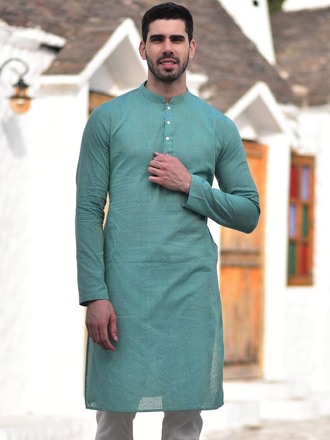 

HOUSE OF DEYANN Woven Design Mandarin Collar Long Sleeves Pathani Kurta, Green
