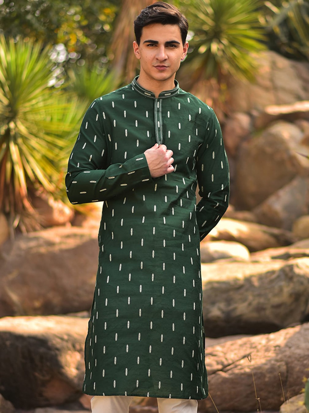 

HOUSE OF DEYANN Abstract Woven Design Mandarin Collar Long Sleeves Kurta, Green