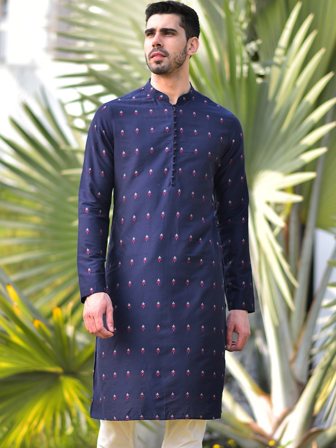 

HOUSE OF DEYANN Woven Design Mandarin Collar Long Sleeves Pathani Kurta, Navy blue