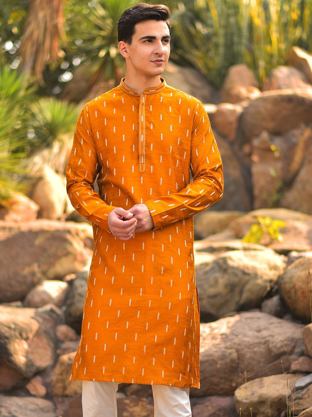 

HOUSE OF DEYANN Abstract Woven Design Mandarin Collar Long Sleeves Kurta, Copper