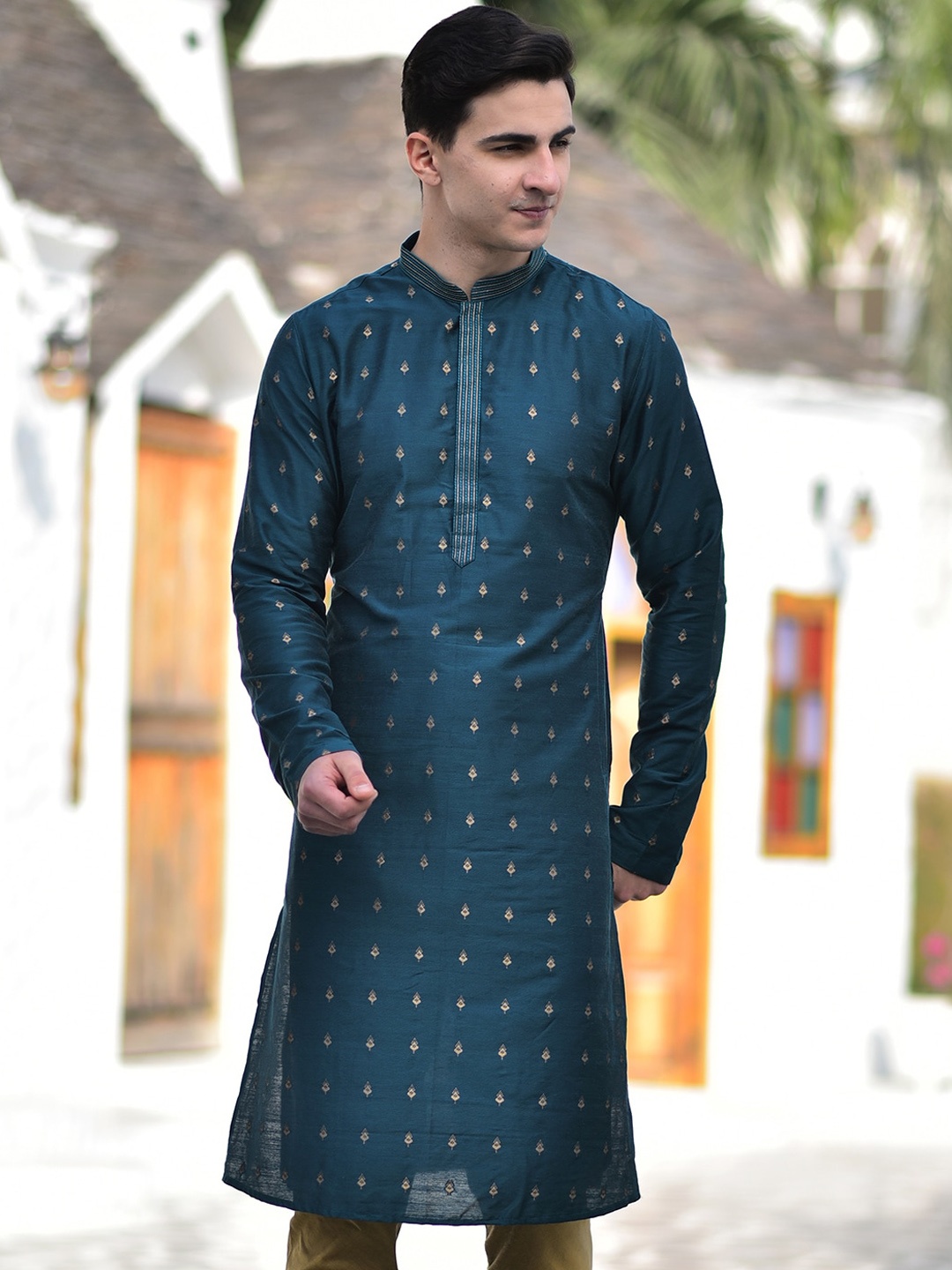 

HOUSE OF DEYANN Ethnic Motif Woven Design Mandarin Collar Straight Kurta, Navy blue