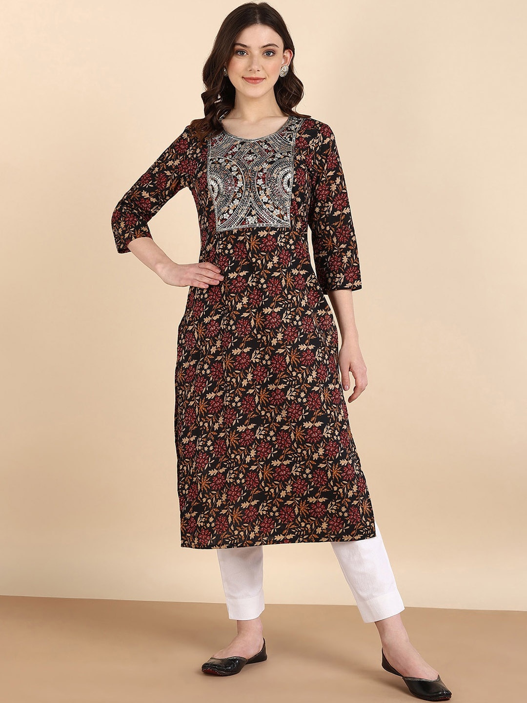 

Maaesa Round Neck Floral Printed Thread Work Kurta, Black