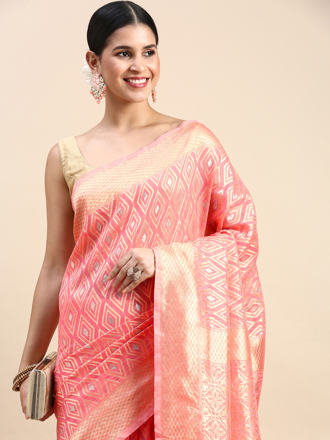 

MOHEY Woven Design Zari Saree, Pink