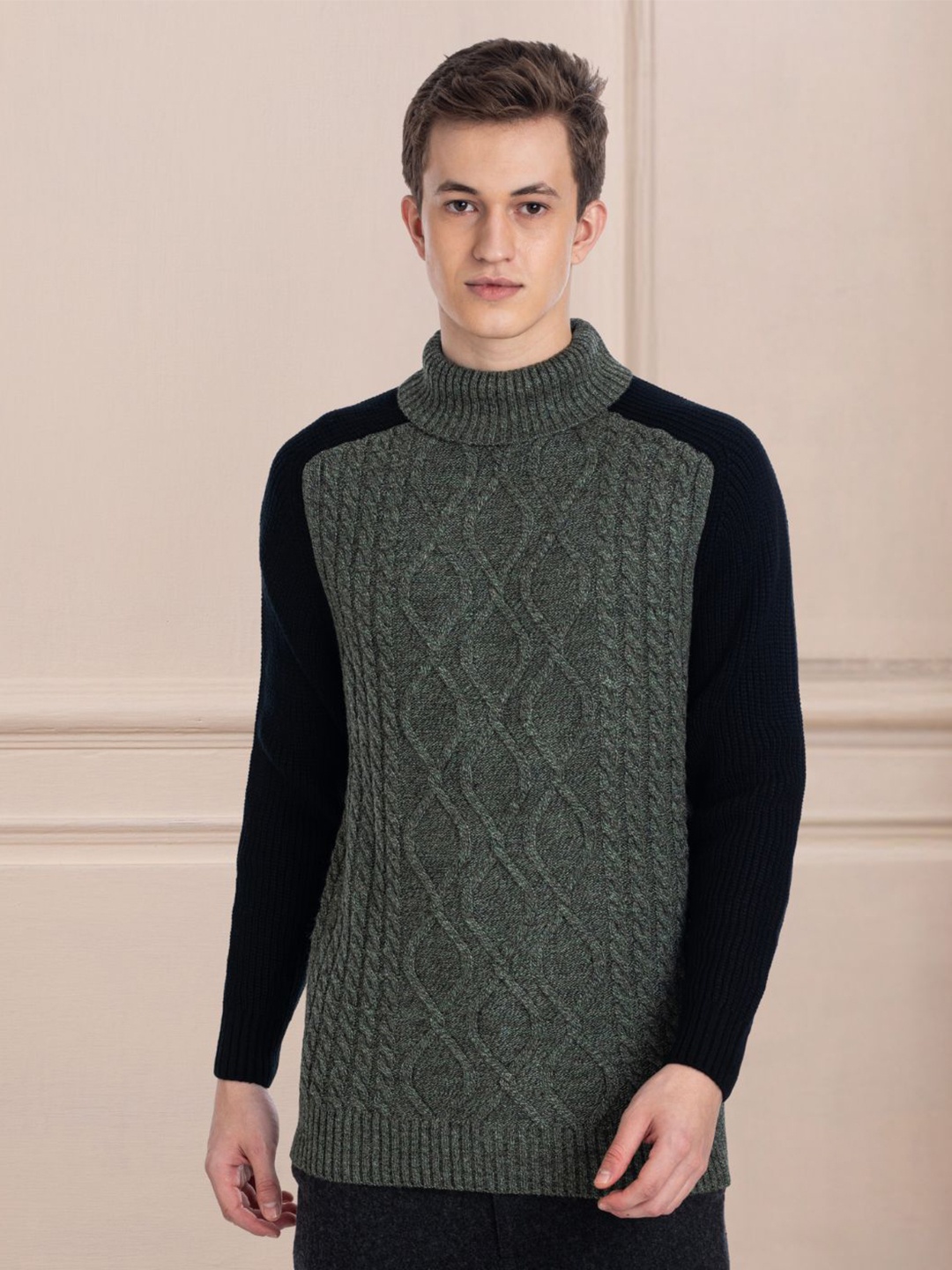 

AXMANN Turtle Neck Woollen Sweater, Black