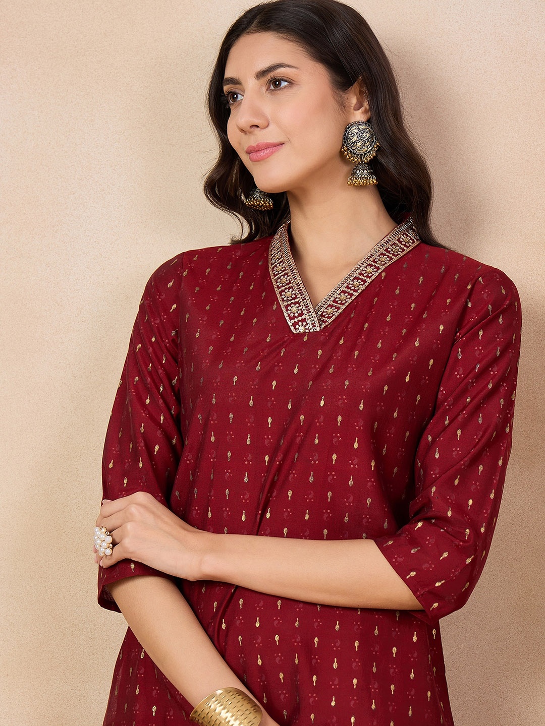

Anouk Maroon Ethnic Motifs Printed V-Neck Straight Kurta