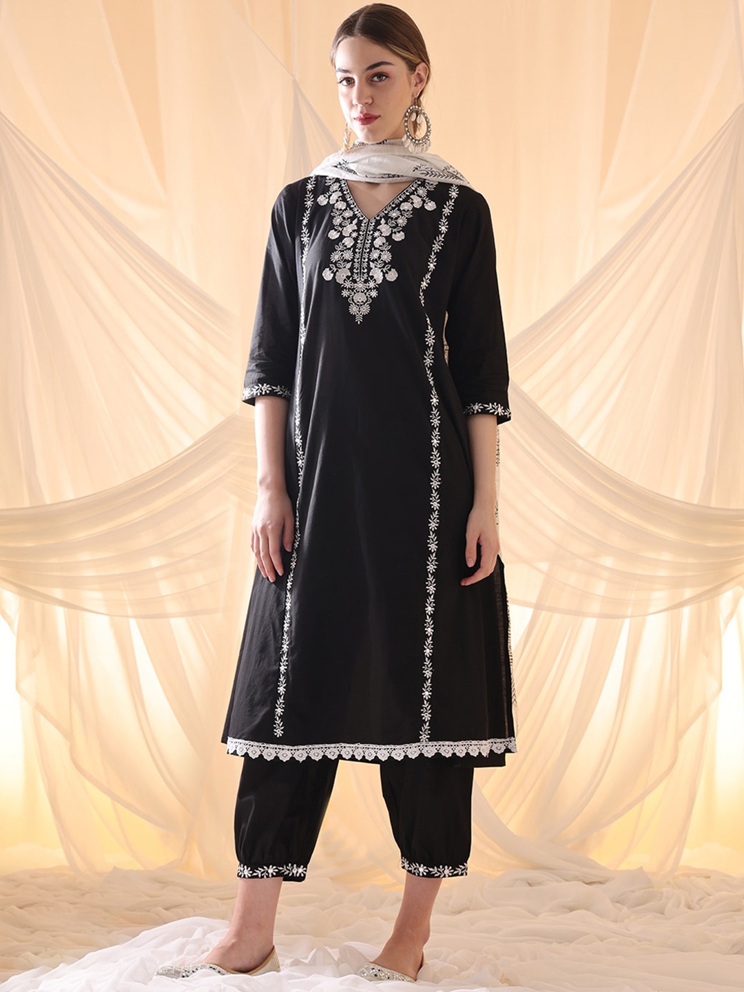

Anouk Floral Embroidered Thread Work Pure Cotton A-Line Kurta With Salwar & Dupatta, Black