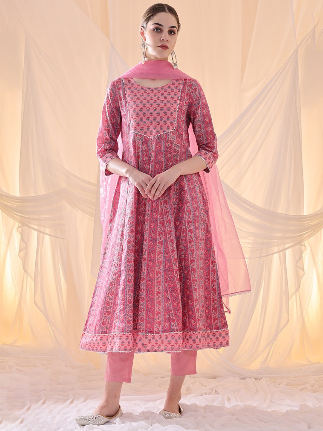 

Anouk Floral Printed Anarkali Gotta Patti Pure Cotton Kurta With Trousers & Dupatta, Pink