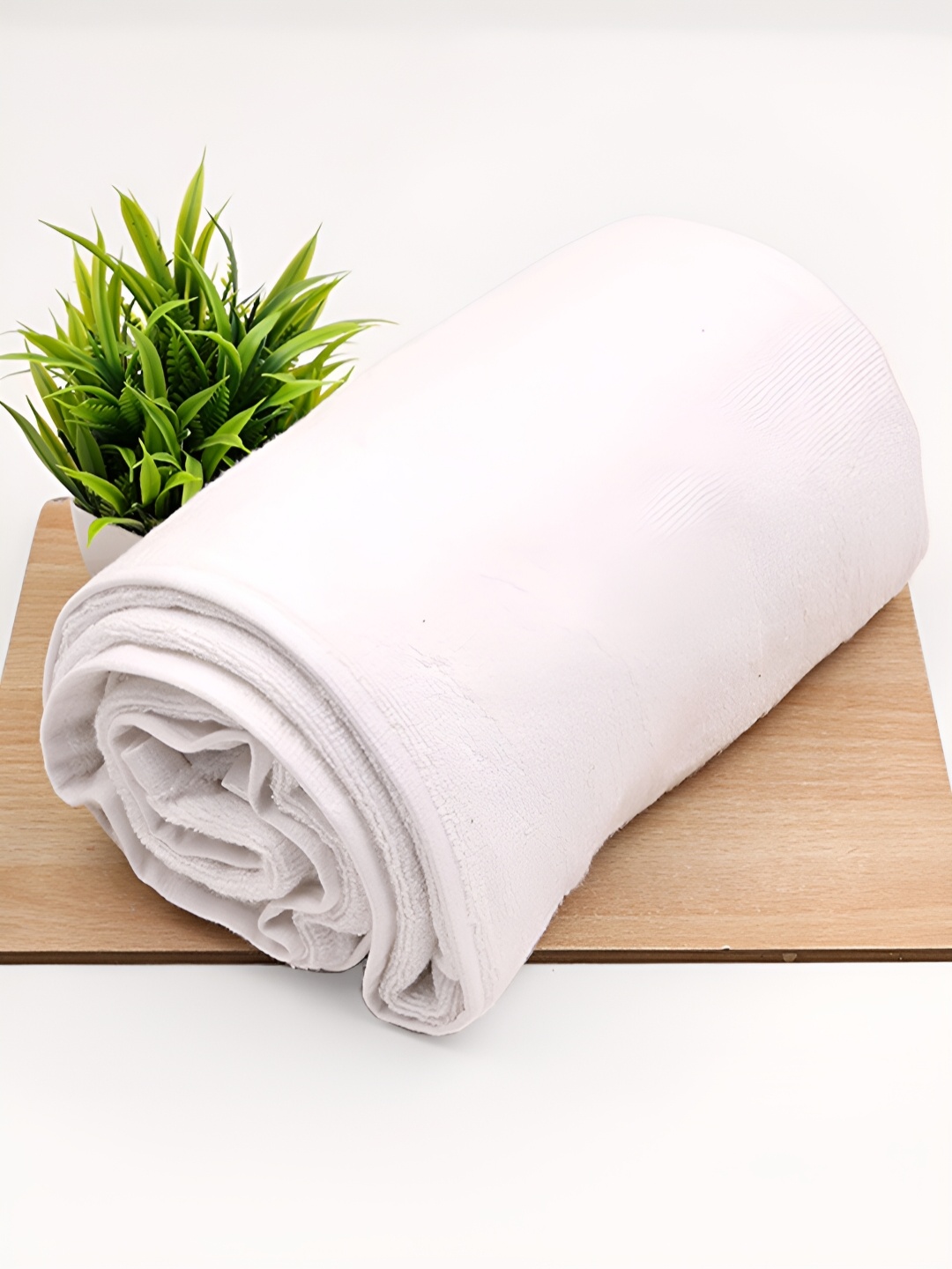 

Moms Home White Cotton Bamboo 600 GSM Bath Towel