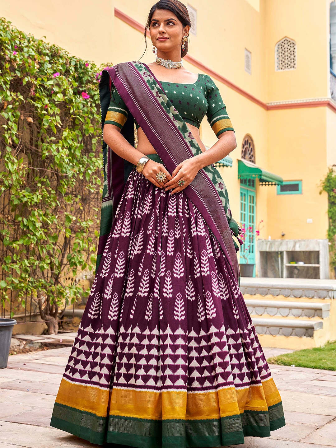 

LOOKNBOOK ART Printed Foil Print Semi-Stitched Lehenga & Unstitched Blouse With Dupatta, Burgundy