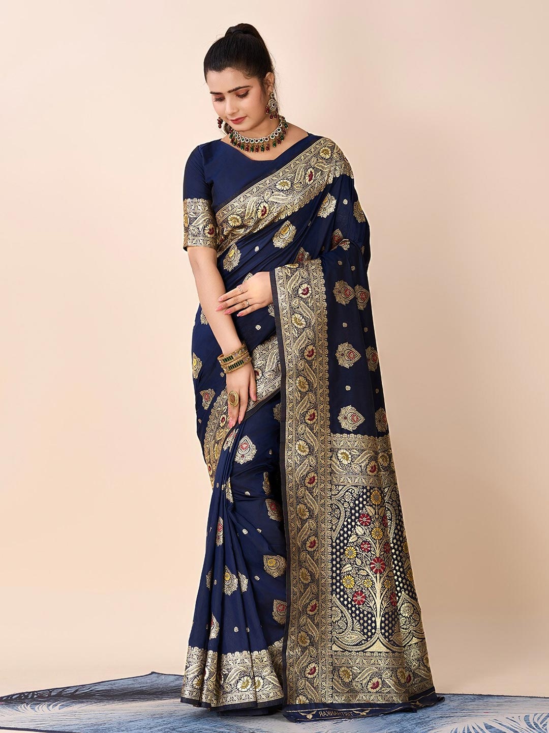 

Sitanjali Ethnic Motifs Woven Design Zari Pure Silk Kanjeevaram Saree, Navy blue