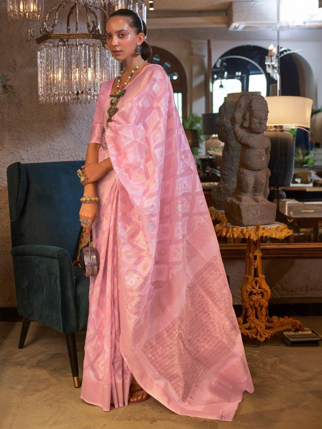 

SGF11 Geometric Woven Design Zari Pure Linen Patola Saree, Pink