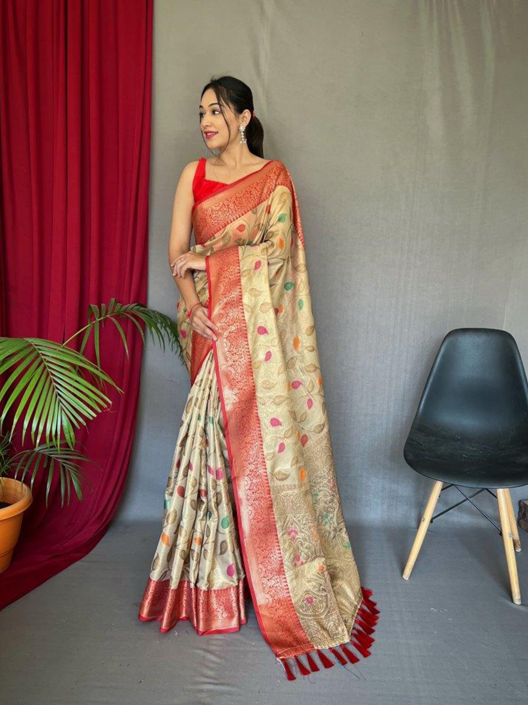 SGF11 Ethnic Motifs Woven Design Zari Organza Kanjeevaram Silk Saree, Beige