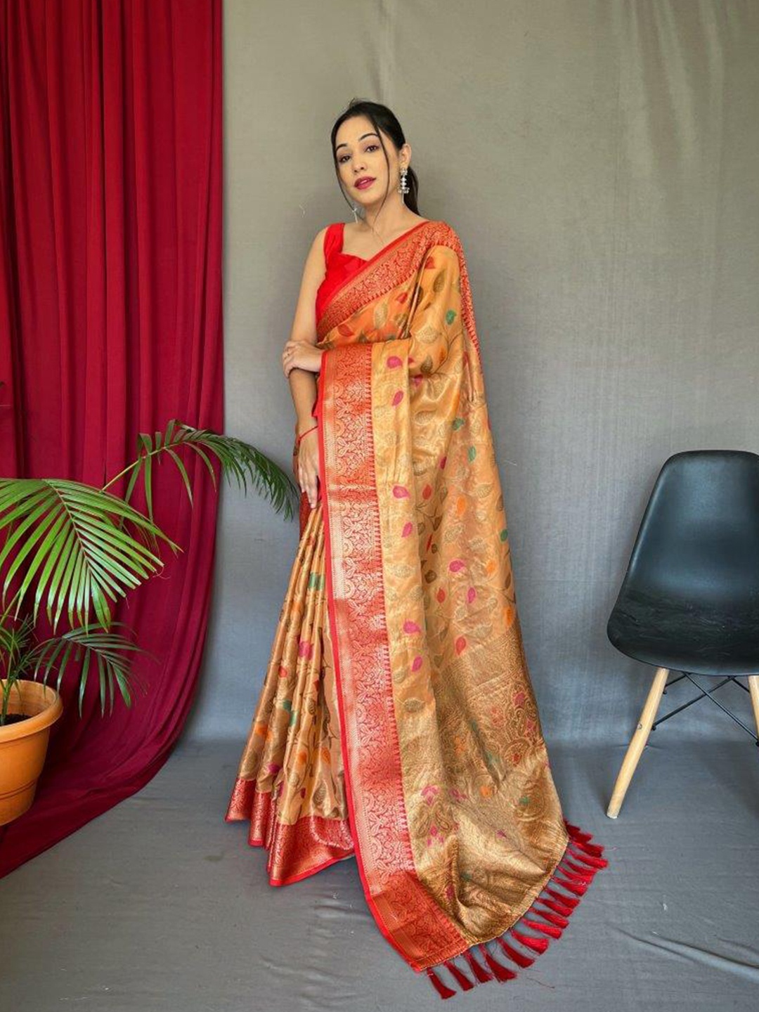 

SGF11 Ethnic Motifs Woven Design Zari Organza Kanjeevaram Silk Saree, Orange