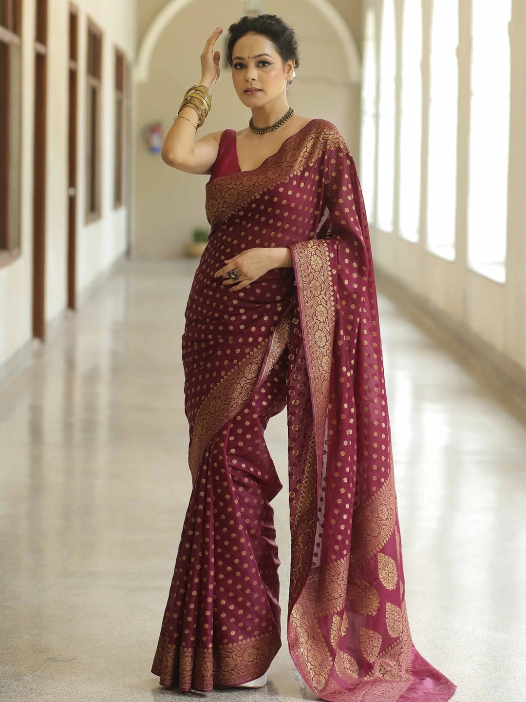 

DIVASTRI Ethnic Motifs Woven Design Zari Pure Silk Kanjeevaram Saree, Maroon