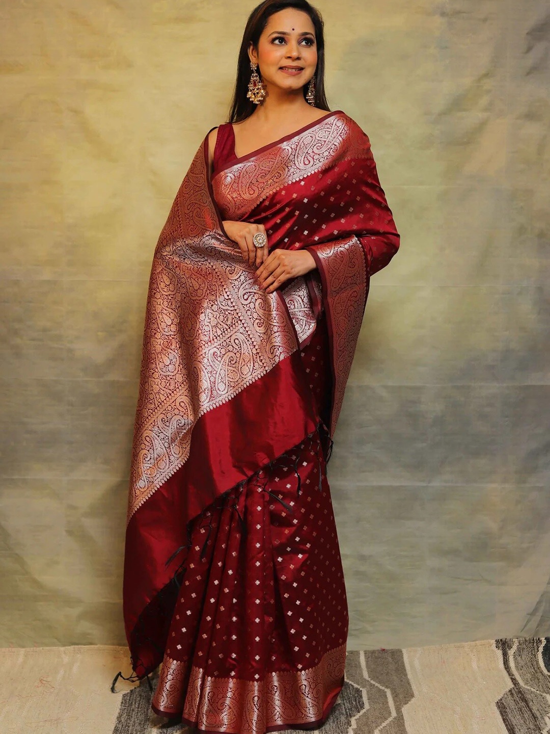 

DIVASTRI Ethnic Motifs Woven Design Pure Silk Kanjeevaram Saree, Maroon