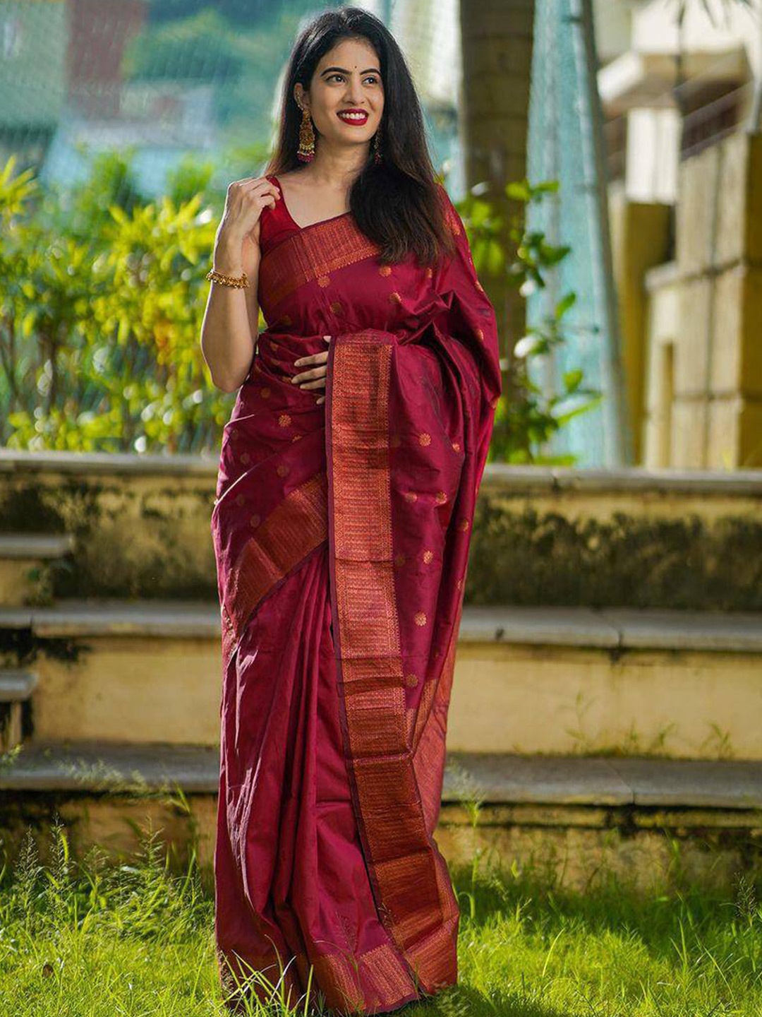 

DIVASTRI Ethnic Motifs Woven Design Zari Pure Silk Kanjeevaram Saree, Maroon