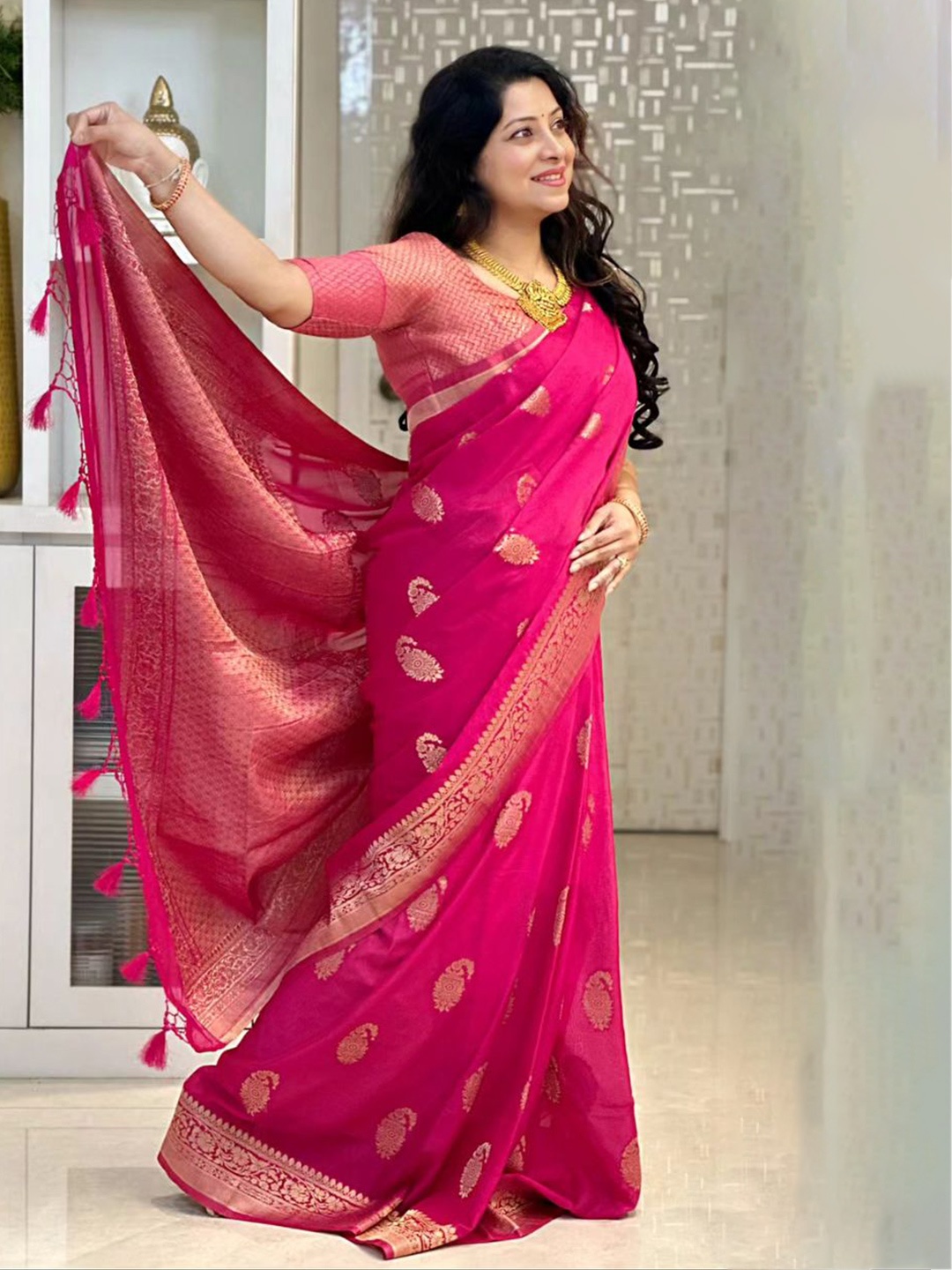 

DIVASTRI Machine Wash Woven Design Zari Pure Silk Kanjeevaram Saree, Pink