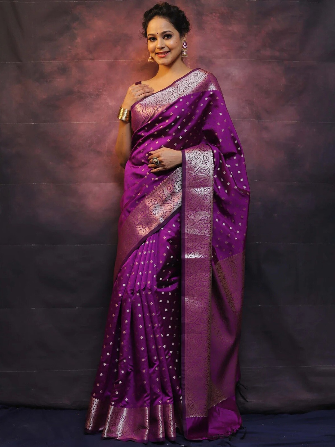 

DIVASTRI Ethnic Motifs Woven Design Zari Pure Silk Kanjeevaram Saree, Purple