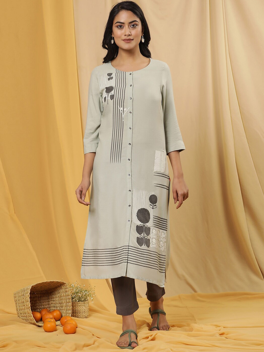 

W Floral Printed Regular Kurta with Trouser, Green