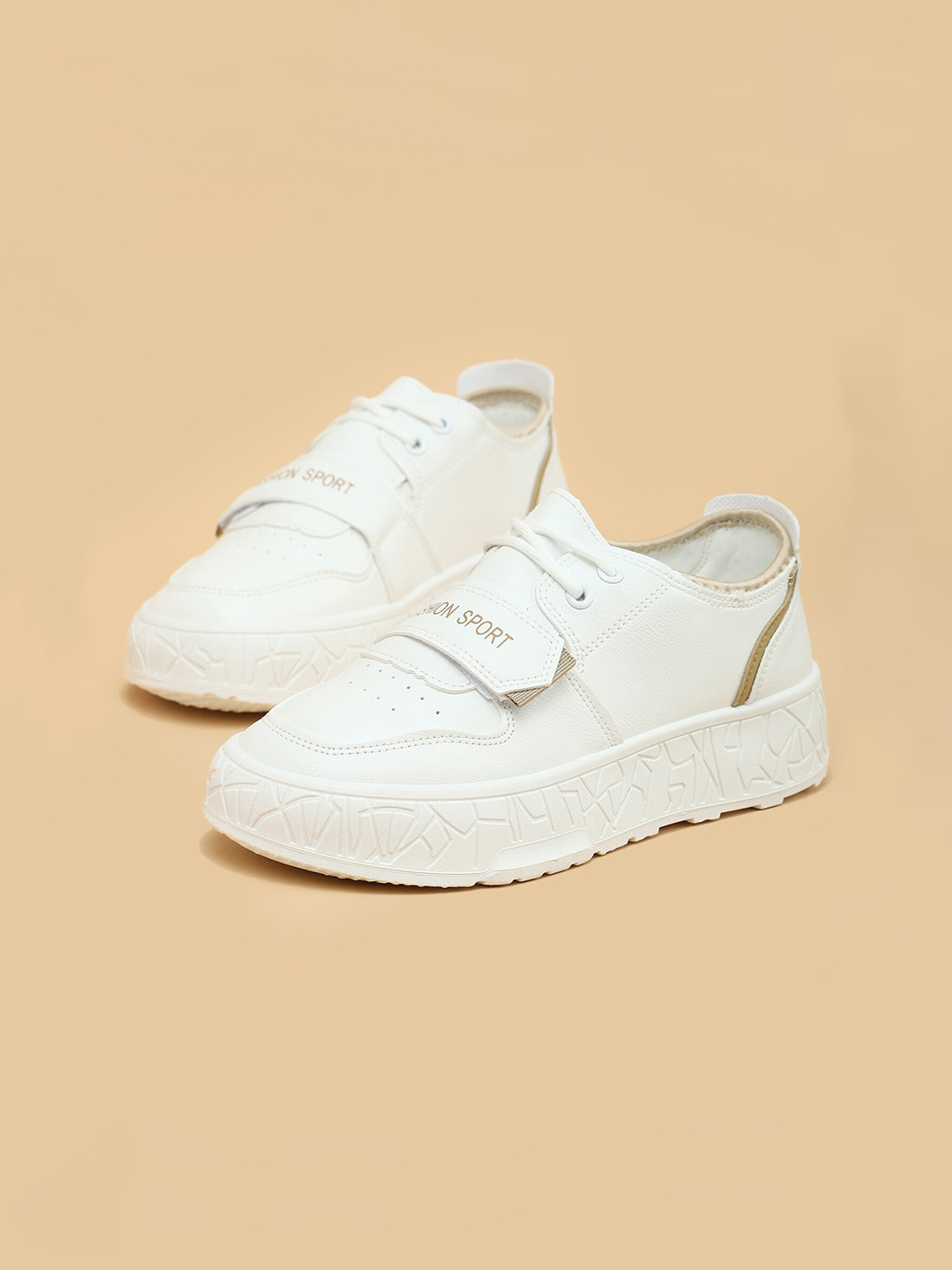 

LULU & SKY Women Round Toe Trainers Sneakers, White