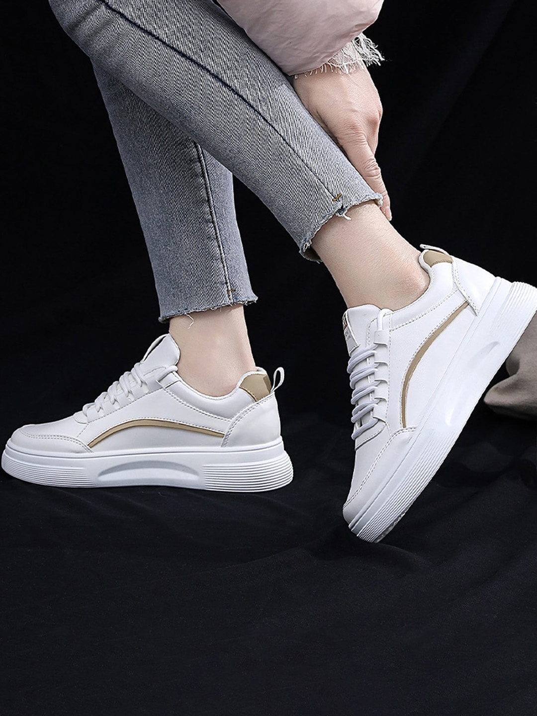 

LULU & SKY Women Round Toe Trainers Sneakers, Coffee brown