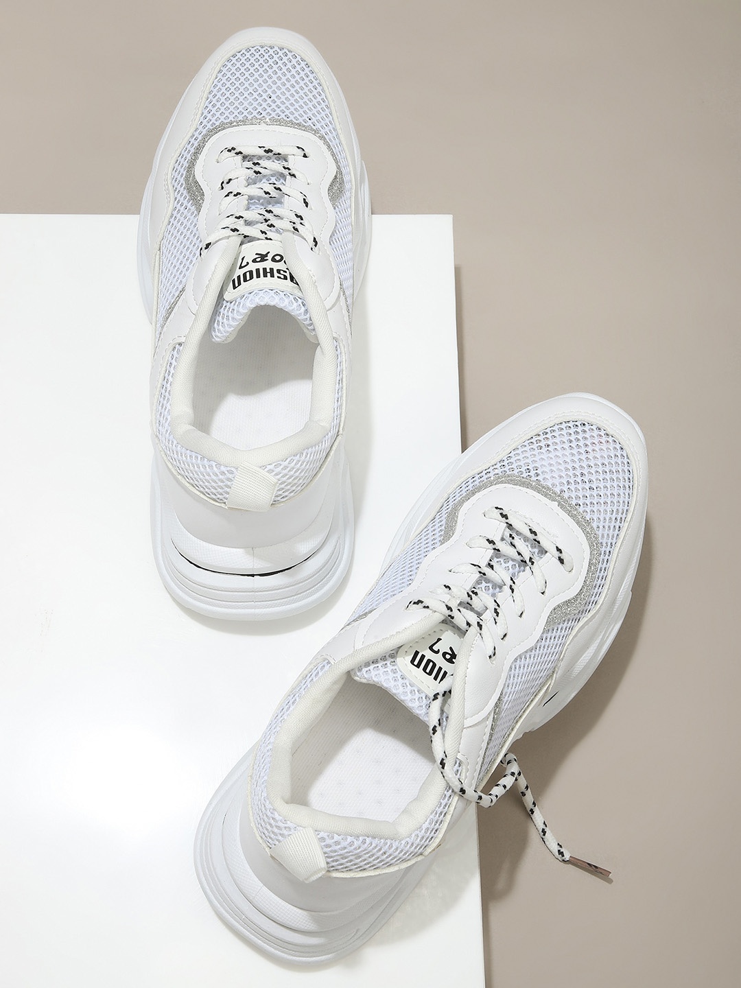 

LULU & SKY Women Round Toe Trainers Sneakers, White