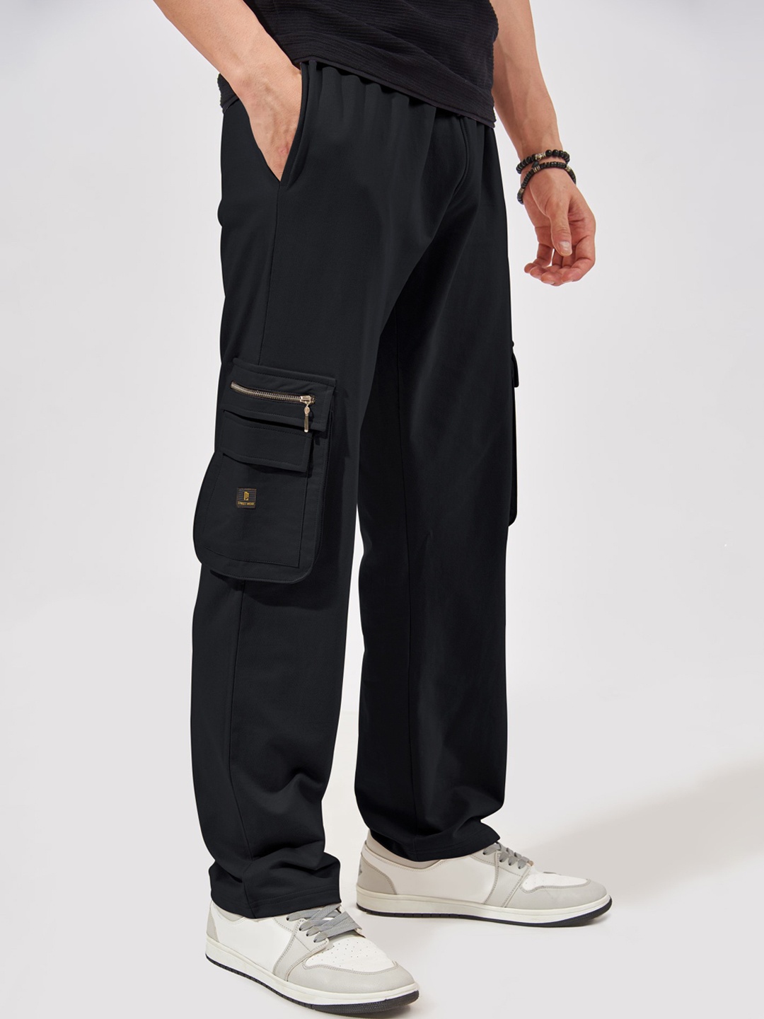 

Maniac Men Relaxed-Fit Oversized Cotton Cargo Track Pants, Black