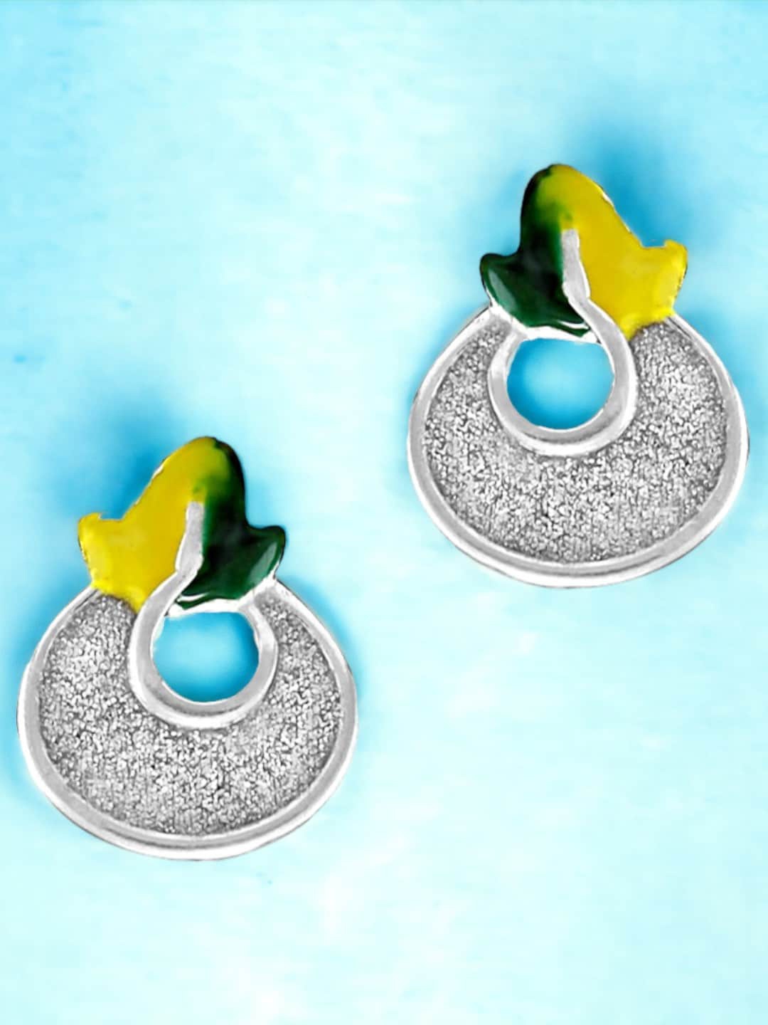 

Taraash 925 Sterling Silver Quirky Studs Earrings