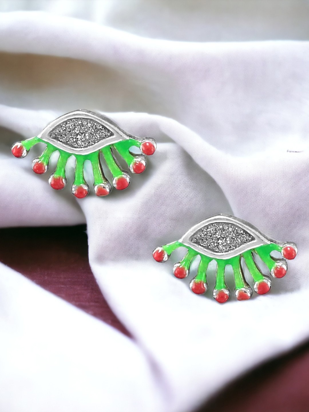 

Taraash 925 Sterling Silver Quirky Drop Earrings