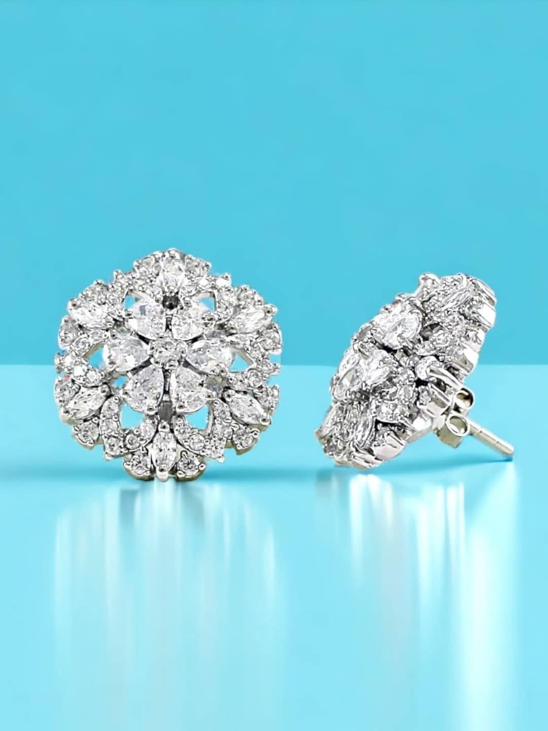 

Taraash 925 Sterling Silver Cubic Zirconia Floral Studs Earrings