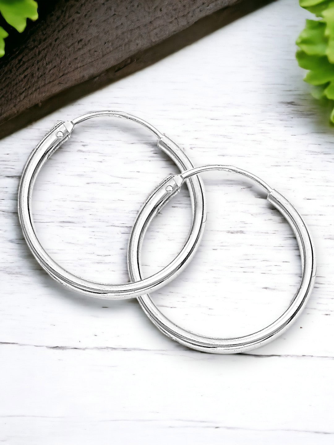 

Taraash 925 Sterling Silver Circular Hoop Earrings