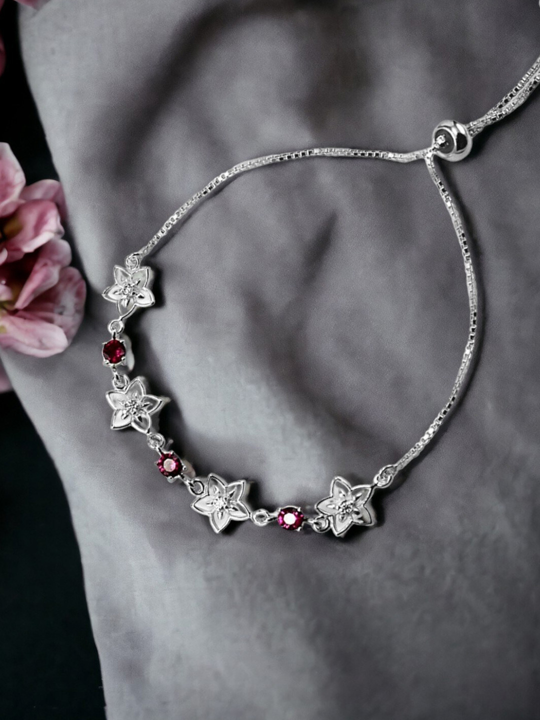 

Taraash 925 Sterling Silver Cubic Zirconia Link Bracelet