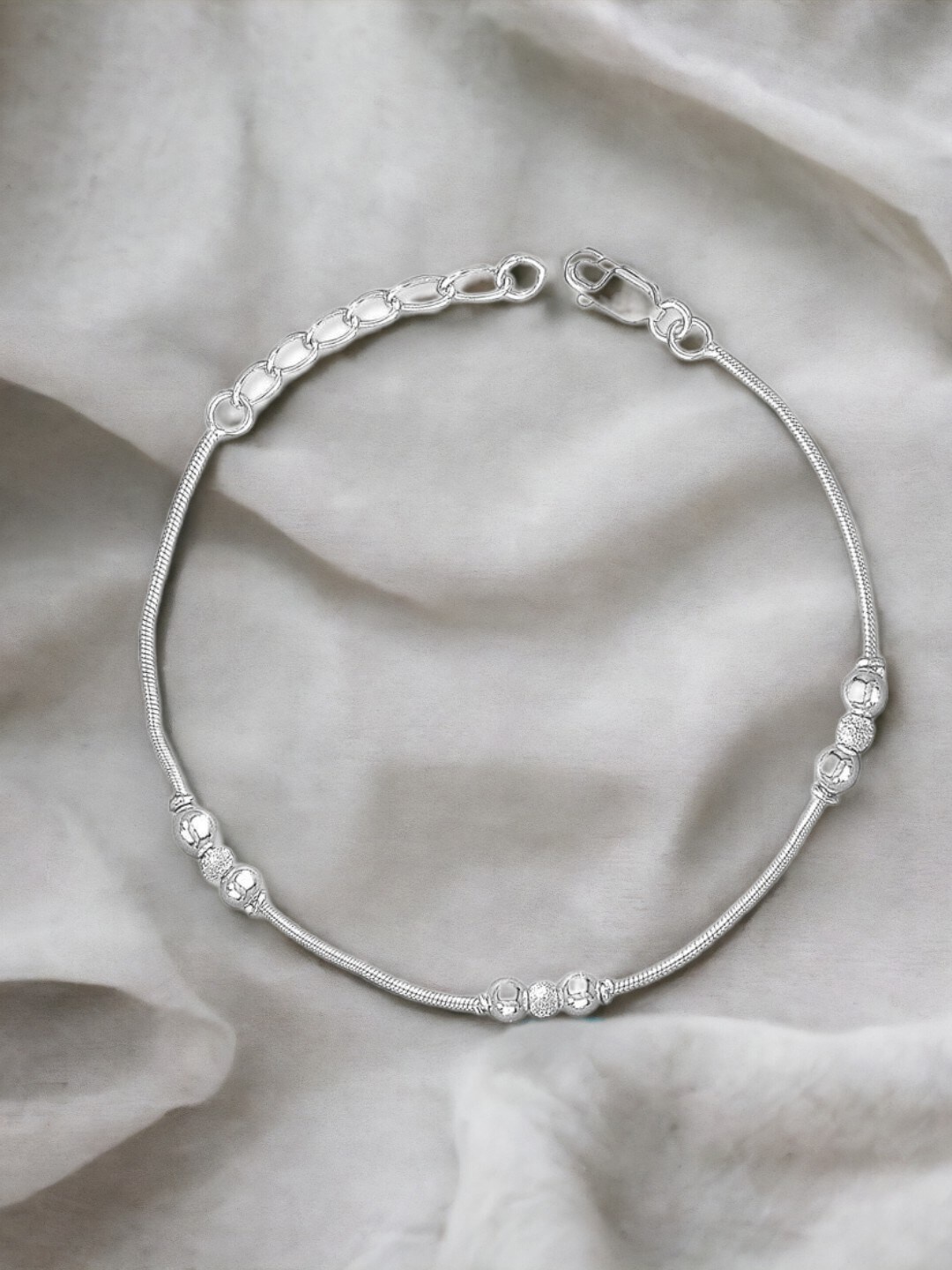 

Taraash 925 Sterling Silver Link Bracelet