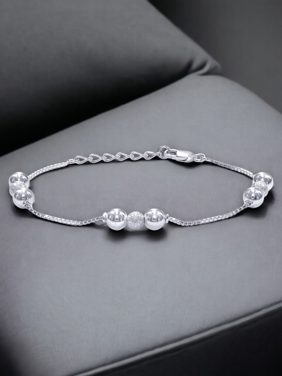 

Taraash 925 Sterling Silver Link Bracelet