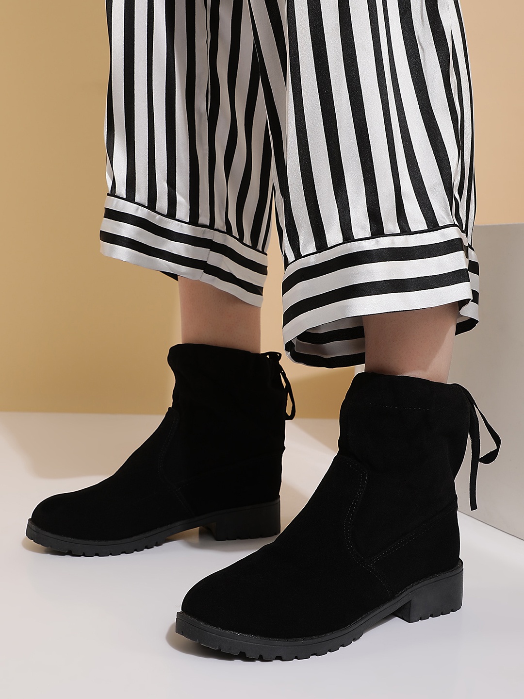 

LULU & SKY Women Tie-Down High-Top Boots, Black