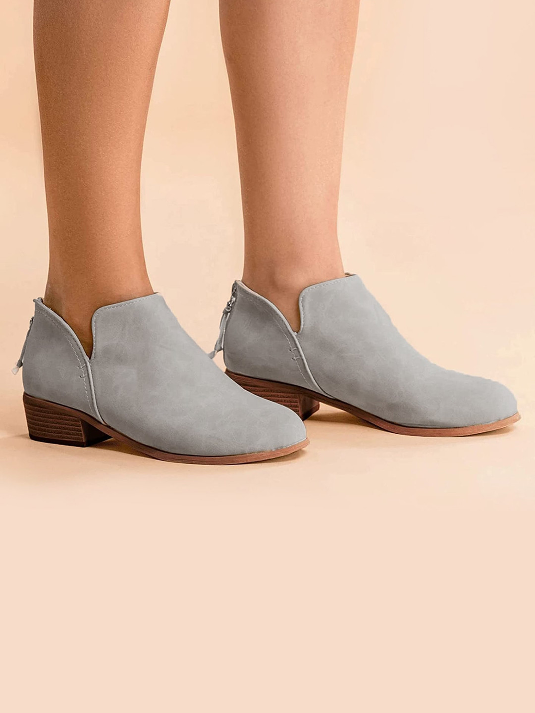 

LULU & SKY Women Block-Heeled Round Toe Suede Boots, Grey