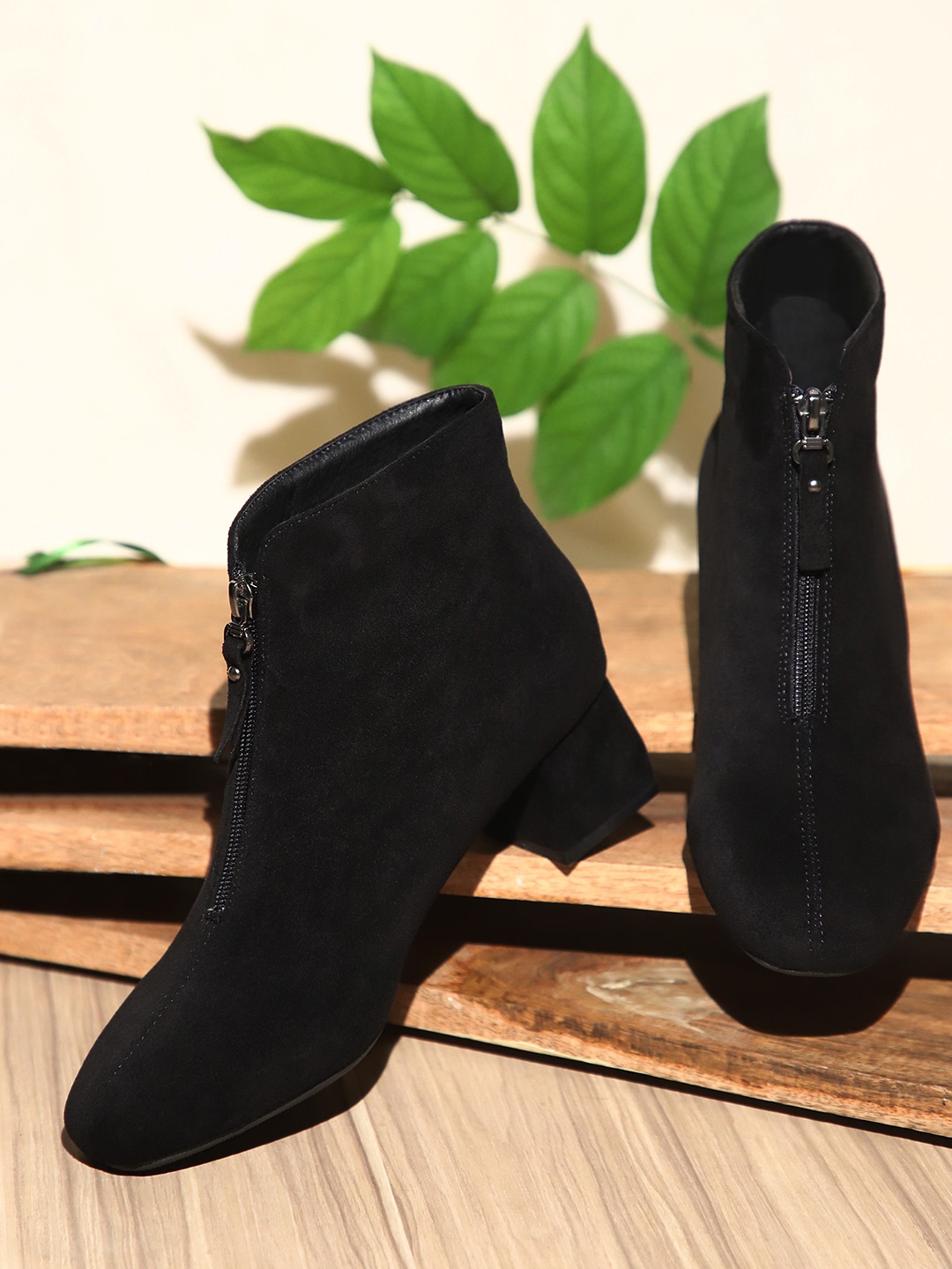 

LULU & SKY Women Block Heel Chelsea Boots, Black