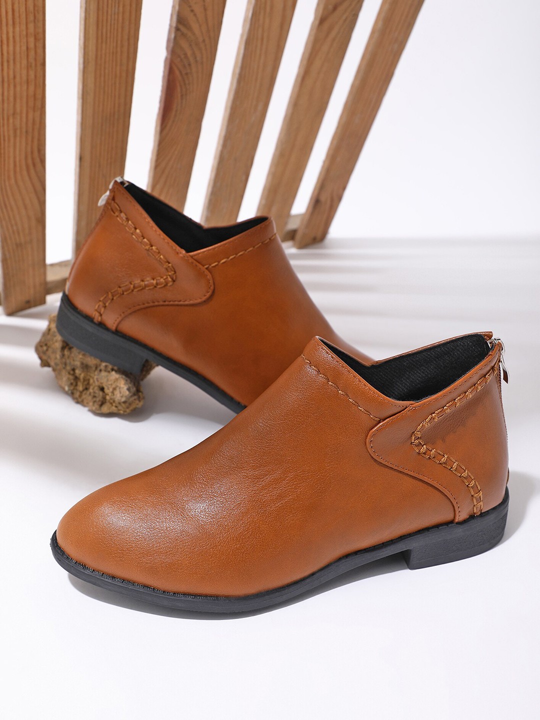 

LULU & SKY Women Down to Earth Textured Regular Boots, Brown