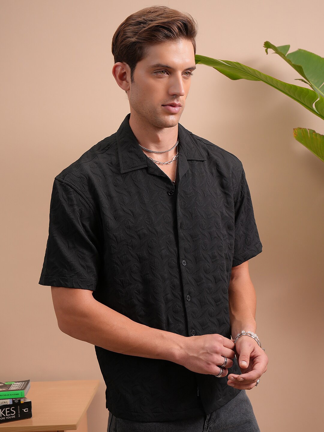 LOCOMOTIVE Over Sized Club Collar Cuban Oversized Shirt, Black