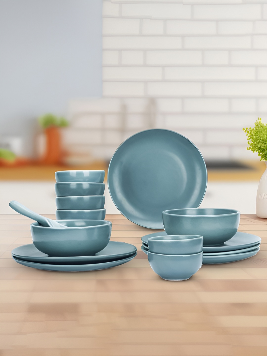 

Ekhasa Blue 15 Pieces Matte Microwave Safe Dinner Set